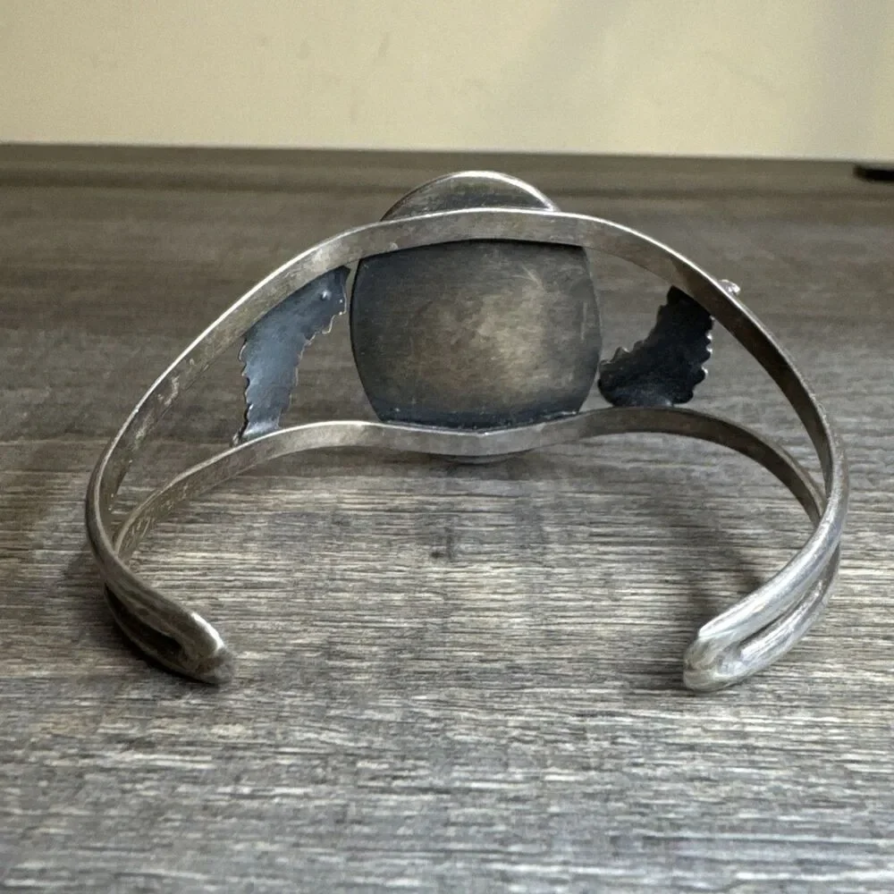 Amazing Vtg Navajo Sterling Silver Leaf Cuff Bracelet Mother of Pearl Native